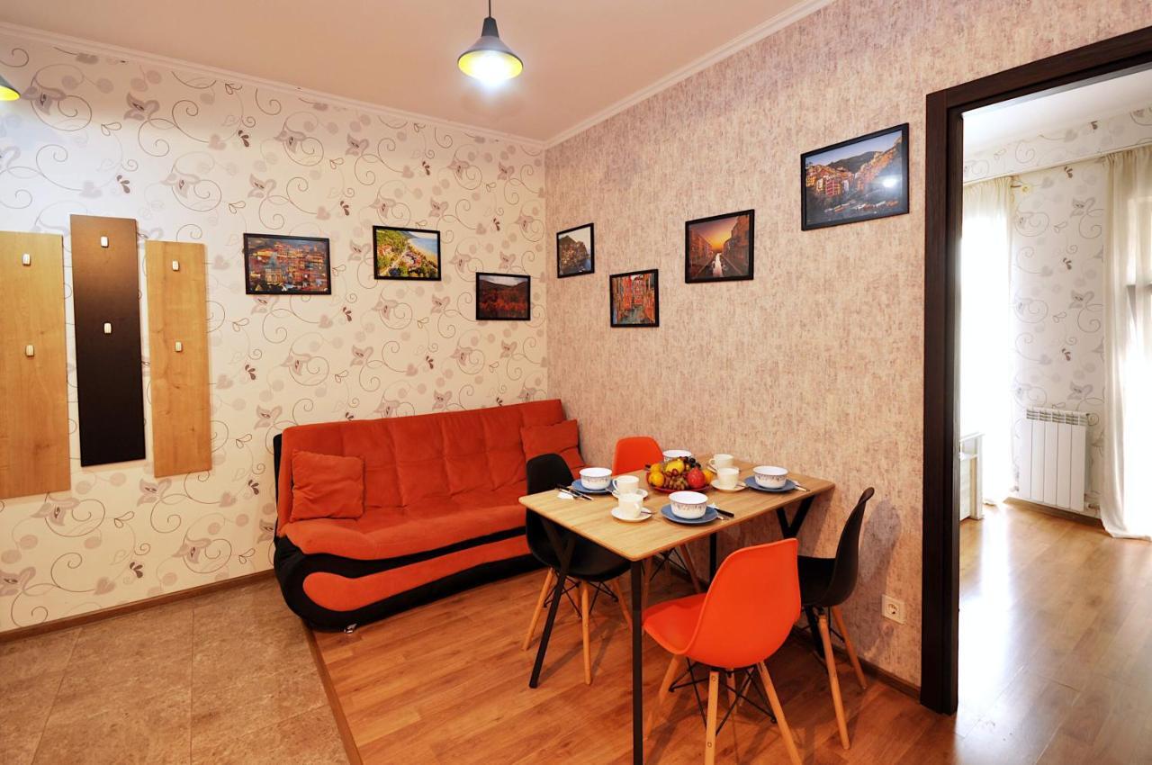 Apartment Art Django Old Avlabari Tbilisi Exteriör bild