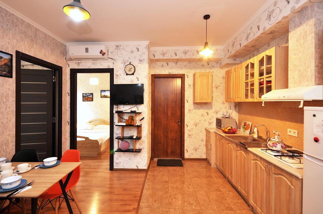 Apartment Art Django Old Avlabari Tbilisi Exteriör bild