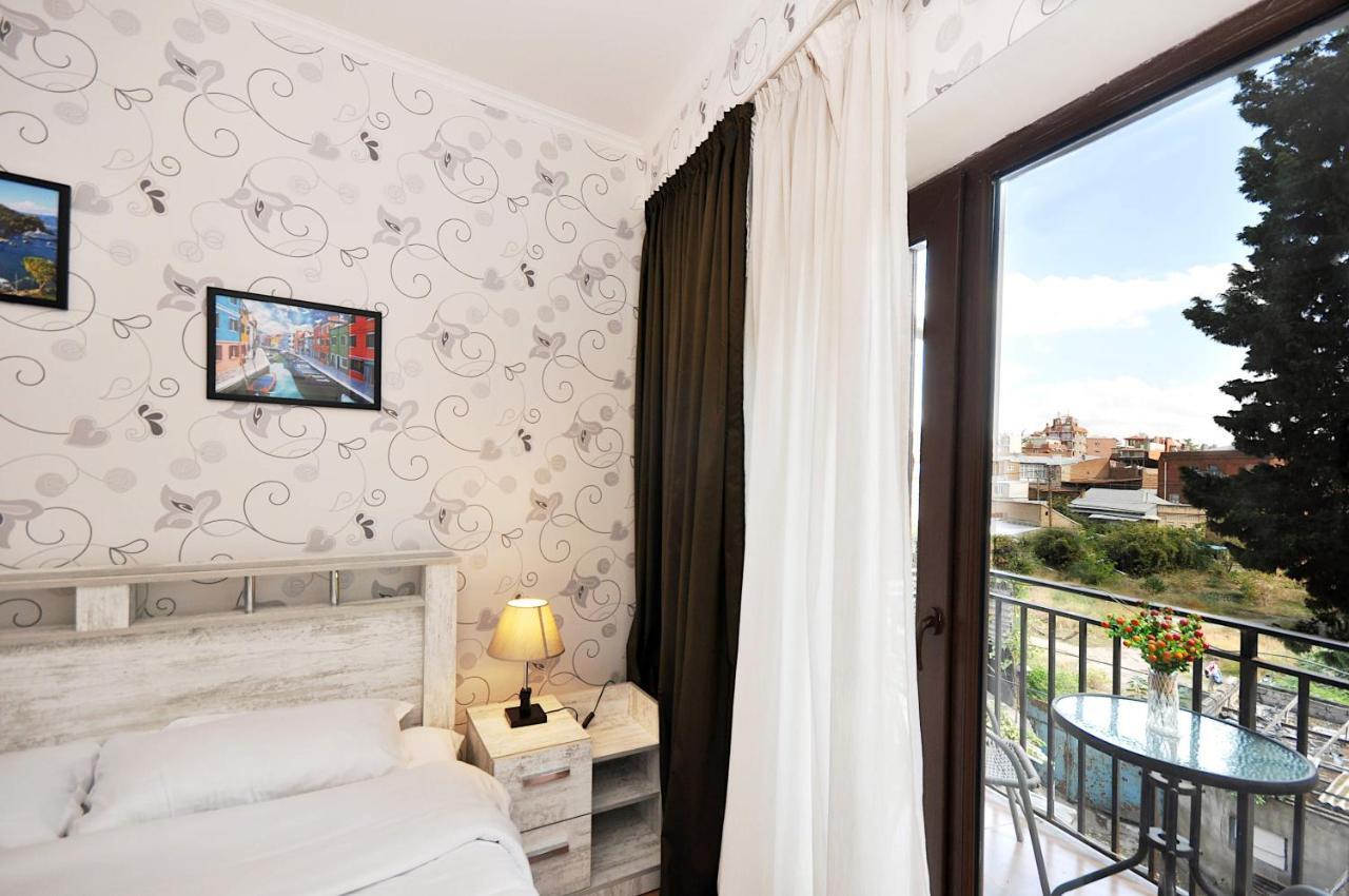 Apartment Art Django Old Avlabari Tbilisi Exteriör bild